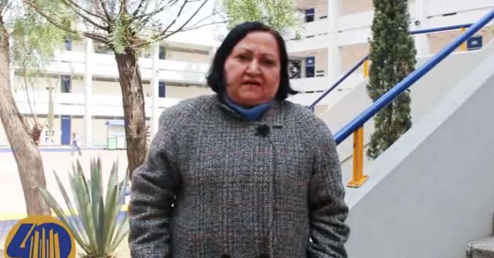 Asesora de tesis de Yasmín Esquivel 
