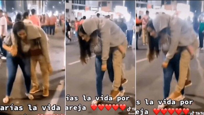 VIDEO: Mujer se vuelve viral por cargar a su novio borracho en la espalda