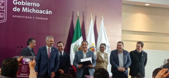 Gobernador de Michoacán pago 284 MDP de adeudo a pensiones civiles