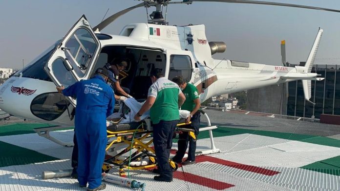De Morelia a CDMX, SSP traslada vía aérea a menor con quemaduras graves
