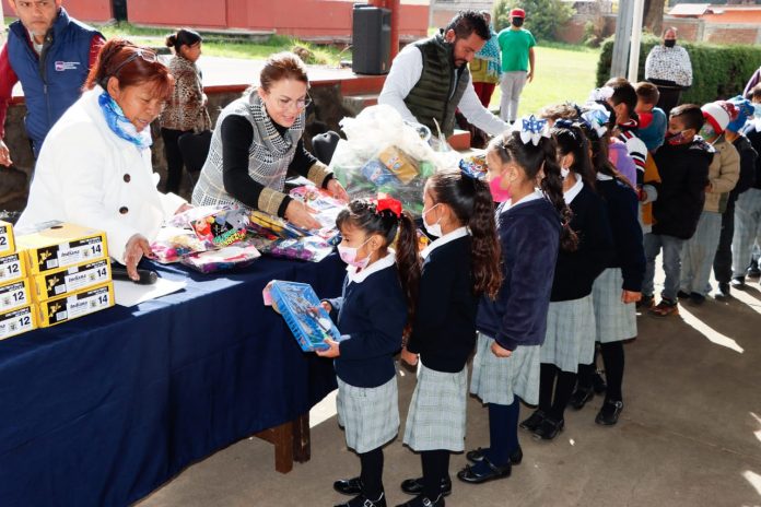 La educación es la única solución: Diputada Luz García