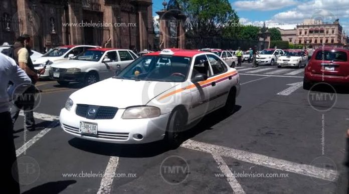 Taxistas evitan varias colonias de Morelia por temor a asaltos