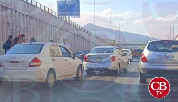 ¡Extreme precauciones! Choque saliendo del túnel de salida a Charo