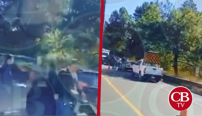 Choque de tres autos reduce carriles en la Siglo XXI