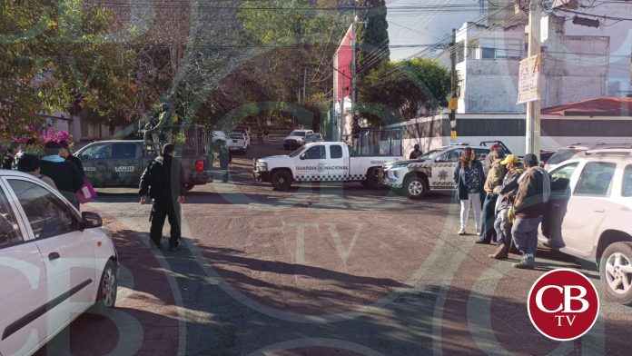 Dejan explosivos afuera de oficinas gubernamentales en Morelia