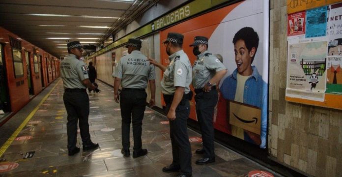 AMLO: Guardia Nacional cuidará a la gente en el Metro, no es militarización