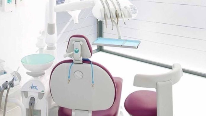 Detienen a dentista por homicidio culposo tras fallecimiento de un niño de 11 años
