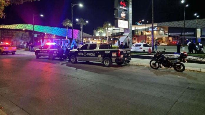 Reportan amenaza de bomba en plaza comercial de Culiacán