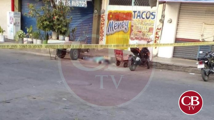 Hallan a indigente sin vida en calles de Apatzingán