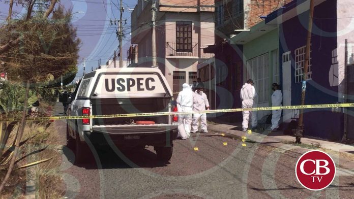 Asesinan a un hombre afuera del kínder de Metrópolis