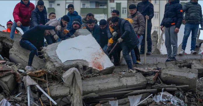 Tras terremoto en Turquía alerta riesgo de tsunami