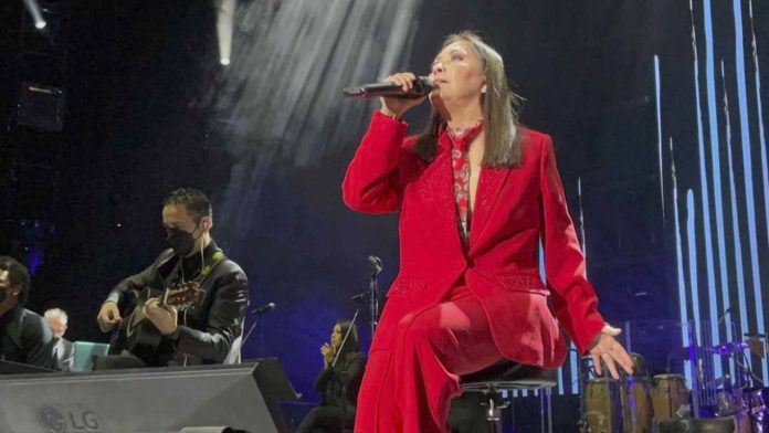 Tras 50 años de carrera, Ana Gabriel anuncia su retiro de los escenarios