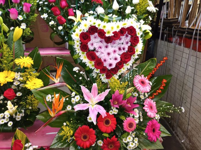Morelianos ya casi no regalan arreglos florales para este 14 de febrero: Floristas