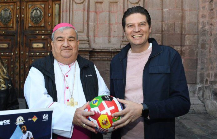 El alcalde Alfonso Martínez y monseñor Carlos Garfias, promueven la paz desde el deporte