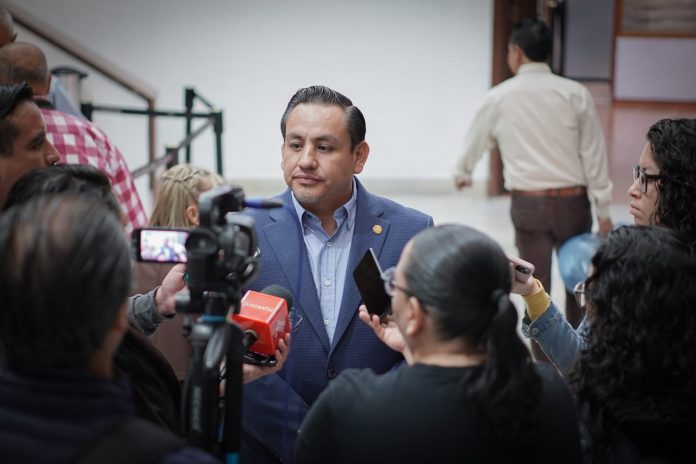 El legislador plantea reformar el Código Familiar del Estado para ampliar el espectro del tipo de familias que existen en la actualidad, y con ello generar certeza legal en la materia.