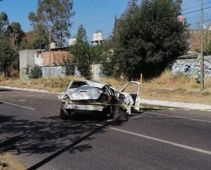 Un muerto y dos lesionados por volcadura en salida a Quiroga