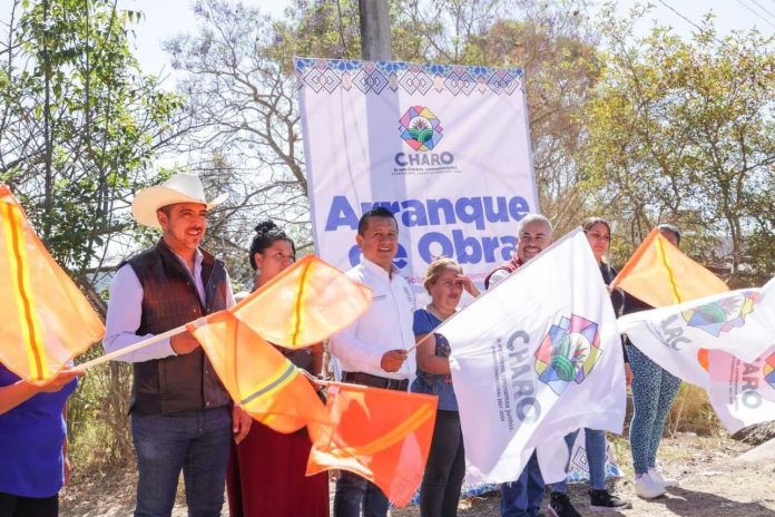 Arranca Chava Cortés obra histórica en la comunidad de Los Llanos