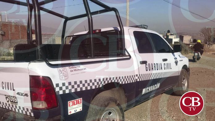 Hallan cadáver enlonado en Ziracuaretiro