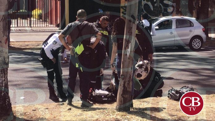 Motociclista gravemente herido al derrapar en Madero Poniente