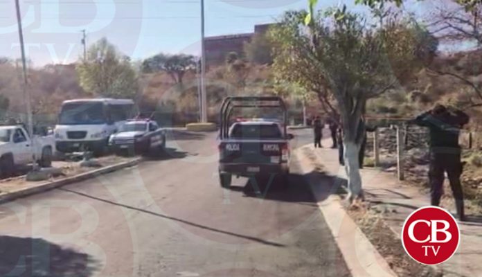 Empleados del ayuntamiento cortaban pasto y hallan un cadáver