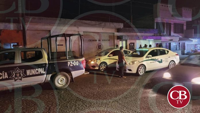Lanzan balas molotov contra base de taxis en Zamora