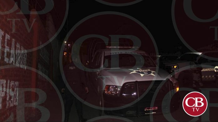 Roba camioneta, se balea con la policía y lo arrestan