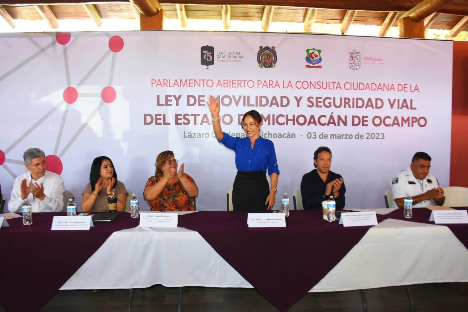 Itzé Camacho: Ciclovía municipal, un proyecto útil y eficiente para LC Itzé Camacho: Ciclovía municipal, un proyecto útil y eficiente para LC