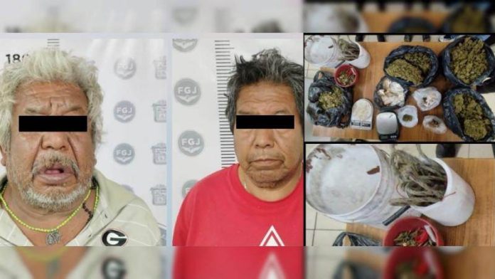 Lana sube, droga baja: Caen abuelitos que usaban una cubeta y un lazo para vender marihuana desde la azotea de una casa en Nezahualcóyotl