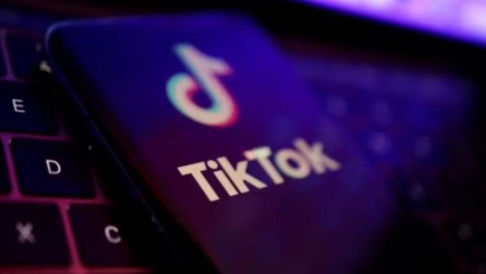 VIDEO: Emiten alerta por reto viral de TikTok; jóvenes fingen su desaparición
