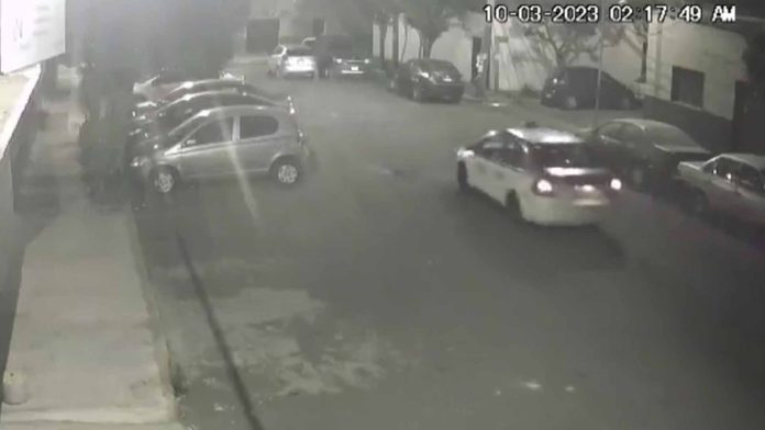 Captan a mujer a bordo de un taxi pidiendo ayuda de forma desgarradora