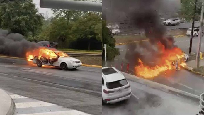 Captan auto en llamas circulando sin conductor en Nuevo León