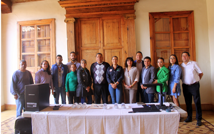 Pátzcuaro primer municipio en Michoacán que digitalizará su archivo histórico Pátzcuaro primer municipio en Michoacán que digitalizará su archivo histórico