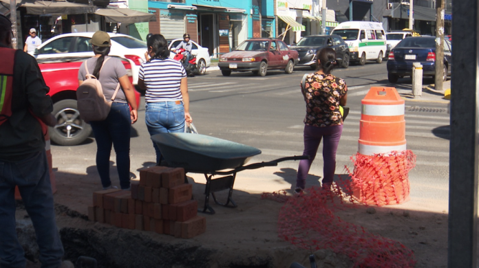 Vialidad pone en riesgo la integridad de los peatones en Morelia