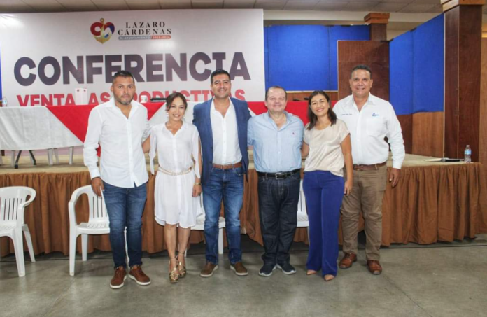 Itzé Camacho: Trabajar y compartir para el desarrollo profesional de los jóvenes