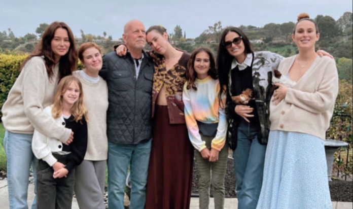 Video: Bruce Willis reaparece por su cumpleaños