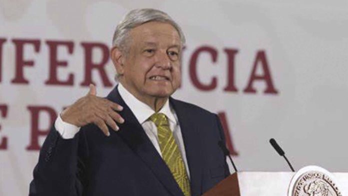 'Es temporada de zopilotes’; AMLO arremete contra prensa por ‘amarillismo’