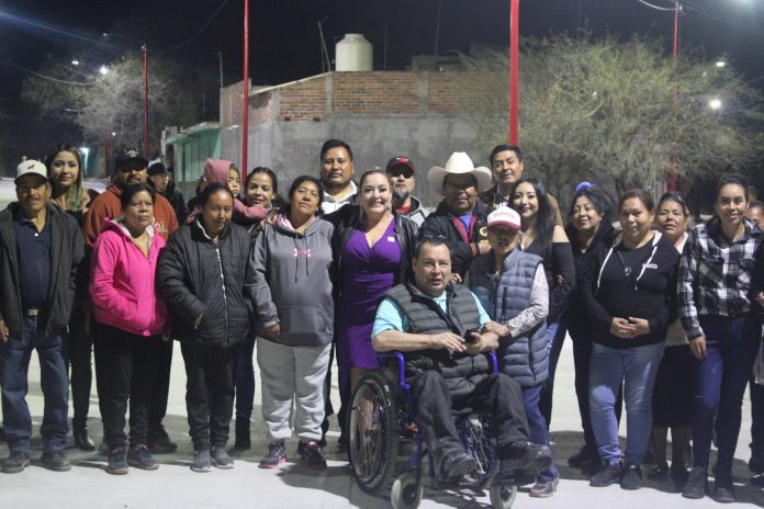 Presidenta de Cuitzeo inaugura calle de Vicente Guerrero