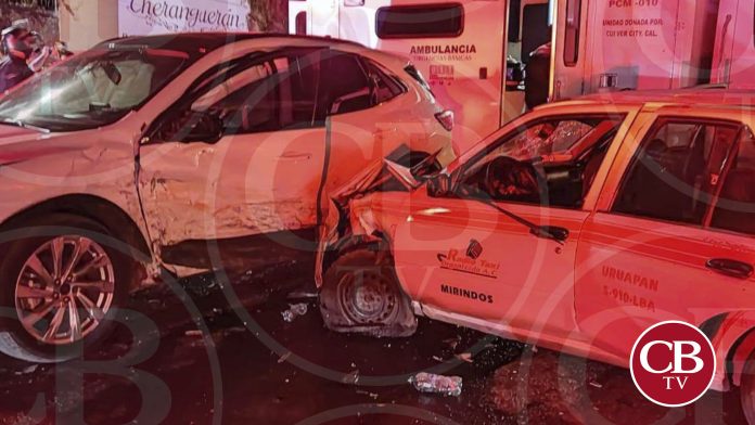 Ocho heridos deja brutal choque en Uruapan