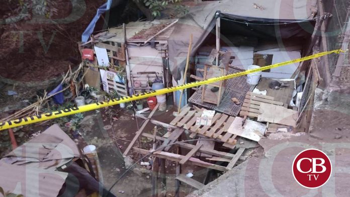 Asesinan a pareja dentro de humilde choza de Uruapan