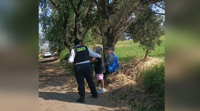 Su mamá le vendó los ojos y la dejó abandonada en un predio de Morelia