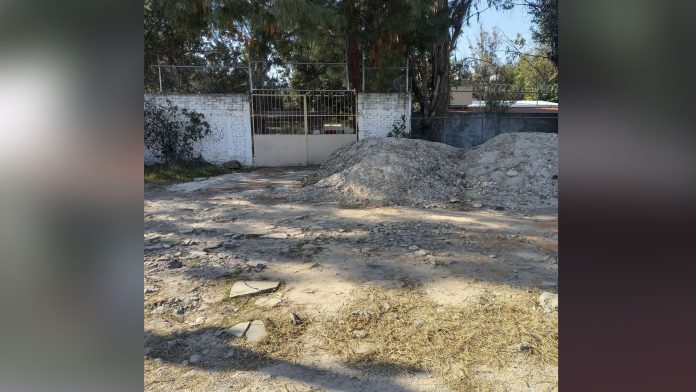 Escombro obstruye entrada del kínder Alberto Oviedo Mota en Morelia