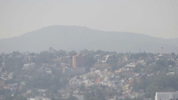 Vecinos del Fraccionamiento Loma de la Maestranza denuncia pésima calidad del aire