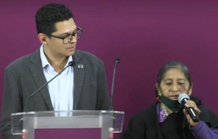 Habla la artesana por la polémica del reboso de Tenoch Huerta en Casa Michoacán