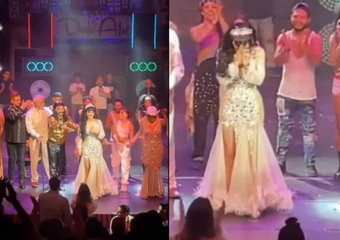 Maribel Guardia regresa al teatro, recibe ovación y rompe en llanto