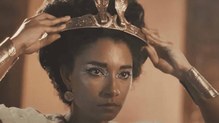 Demandan a Netflix por presentar una Cleopatra negra en nueva serie