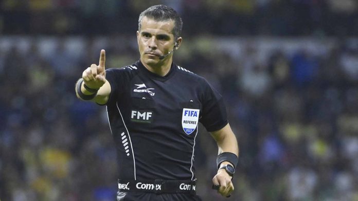 Fernando Hernández se disculpa por agredir a jugador de León