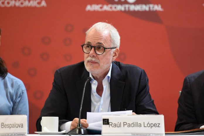 Despiden con homenaje a Raúl Padilla, presidente de la FIL de Guadalajara