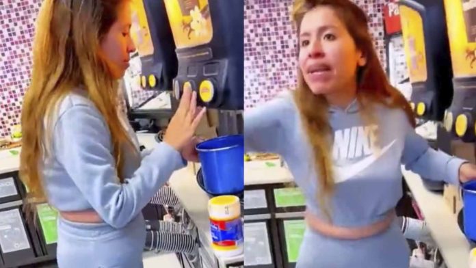Mujer se molesta al ser exhibida por llenar su olla con café en el Oxxo