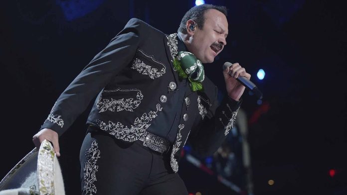Pepe Aguilar dice que fans no le hacen “ningún favor al asistir a sus conciertos”