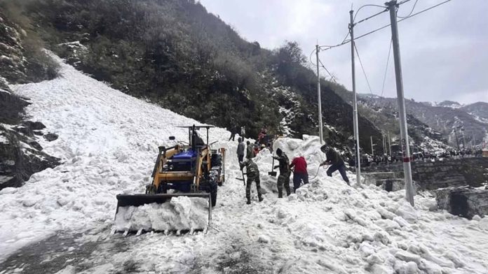Trágica avalancha en el Himalaya deja al menos 7 muertos y 11 heridos